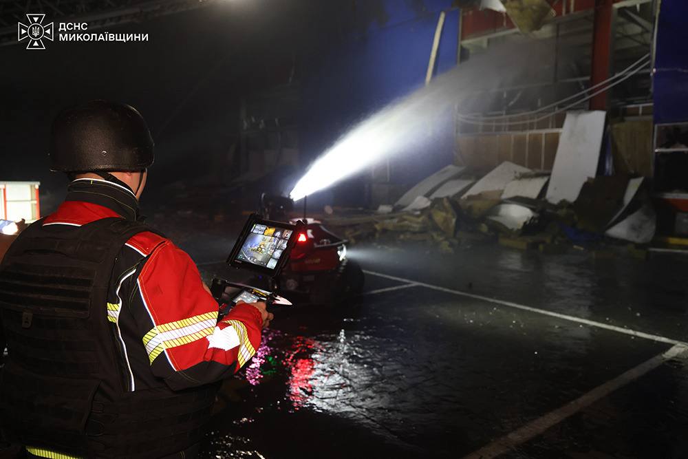 Russia destroys Epicentr hypermarket in Ukraine's Mykolaiv: Aftermath revealed